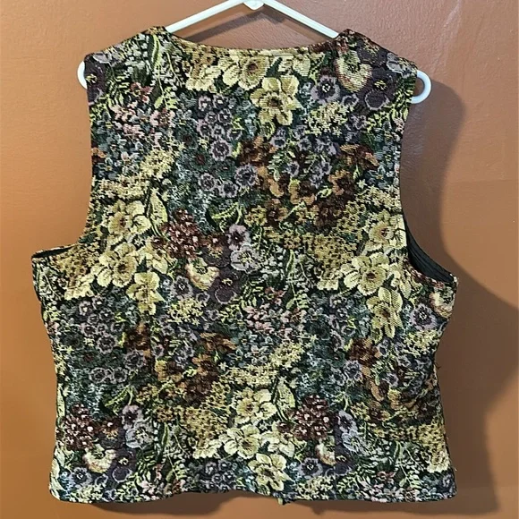 Floral Tapestry Vest Women’s XL - Picture 2 of 4